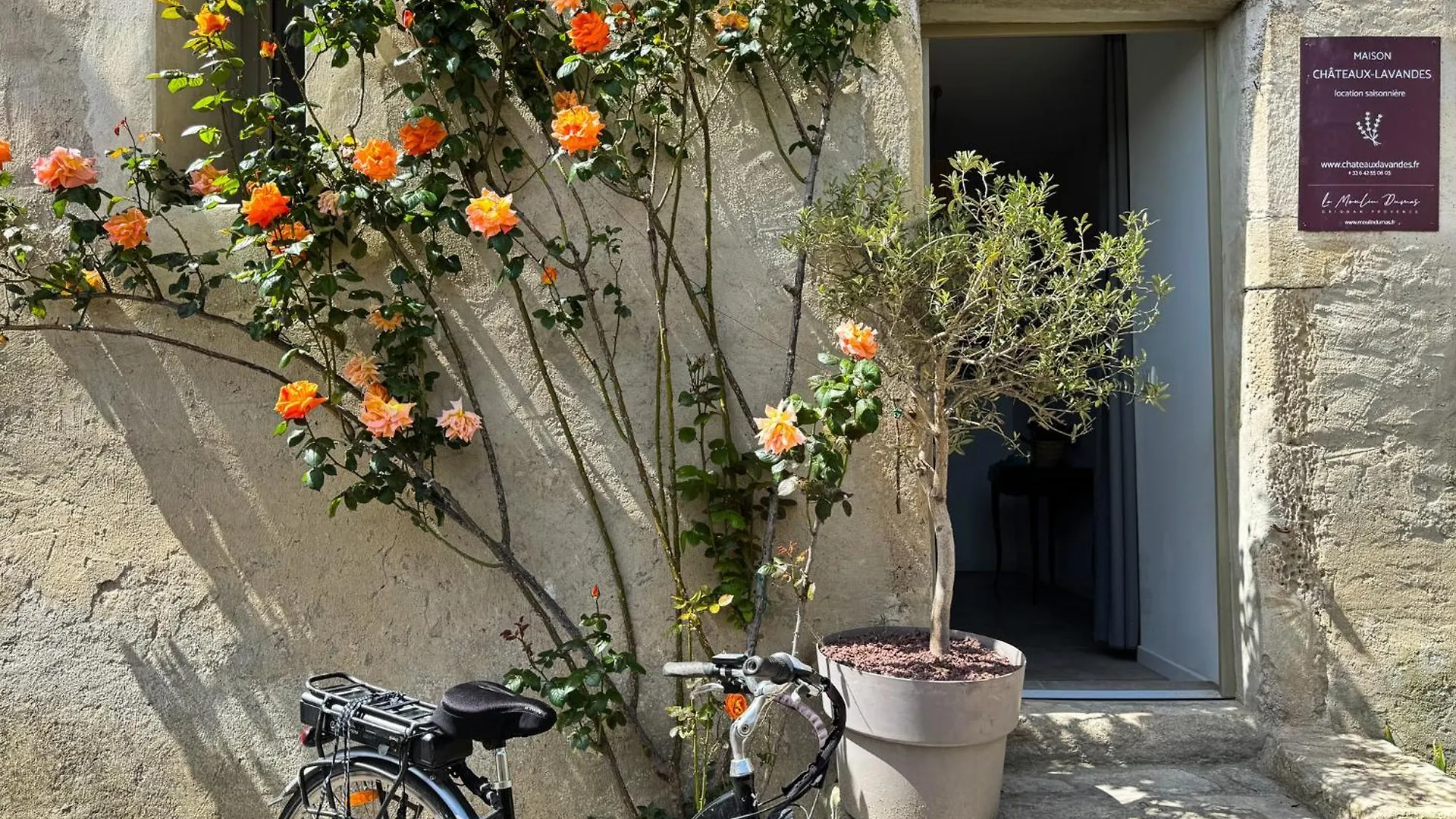 Maison Chateaux Lavandes غراينا بيت للعطل